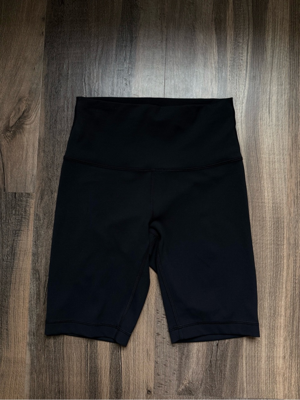 lululemon Wunder Train High-Rise Shorts 8”